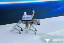 中兴通讯联合嘉兴移动创新推出“网优猎手” AI+机器狗成网络运维新搭档-紫竹林-程序员中文网