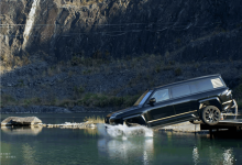 仰望U8L应急浮水再升级：一猛子扎水里 仍能开上岸-紫竹林-程序员中文网