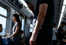 怀疑自己被偷拍 可以要求查看对方手机吗：法官回答了！-紫竹林-程序员中文网