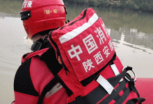 不慎落水羽绒服能保命吗!消防部门实测:厚款可漂浮 但勿当救生衣-紫竹林-程序员中文网