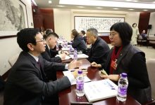 “一府两院”47个部门现场“摆摊”接受代表委员询问咨询-紫竹林-程序员中文网