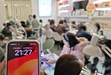 电话接不完、美甲师忙到凌晨三点,年味儿把消费“四大金刚”带火了-紫竹林-程序员中文网