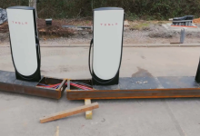 特斯拉推出全新折叠式超充单元：集成 8 个充电桩和 V4 电源柜，安装时间可减半-紫竹林-程序员中文网